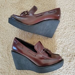 Oxblood burgundy platform wedge loafers Pierre Hardy